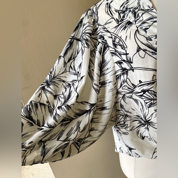 Rose & Olive Blouse - Medium - Picture 6 of 15